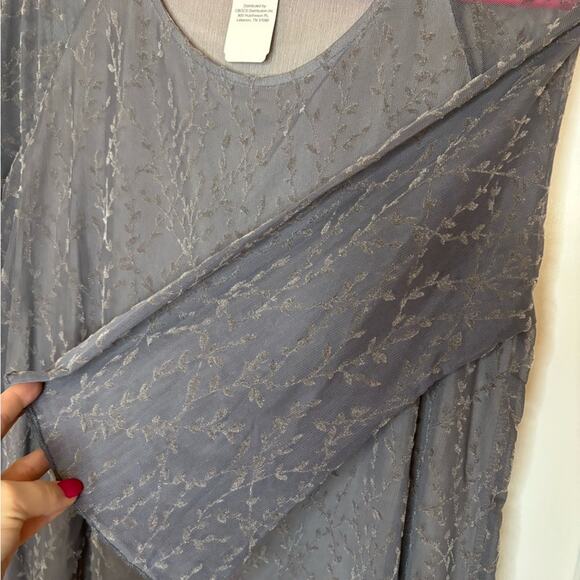 NWT Indigo Soul Gray 3/4 Length Shirt with Floral Velvet Trim and Sheer Lace Hem - Picture 2 of 3